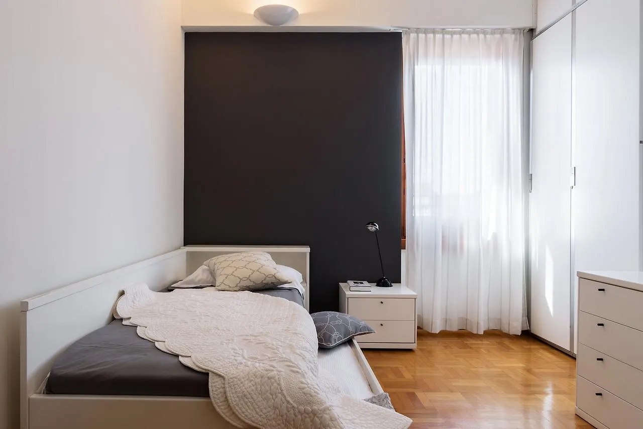 Vista Duomo - Bymyhomeincomo