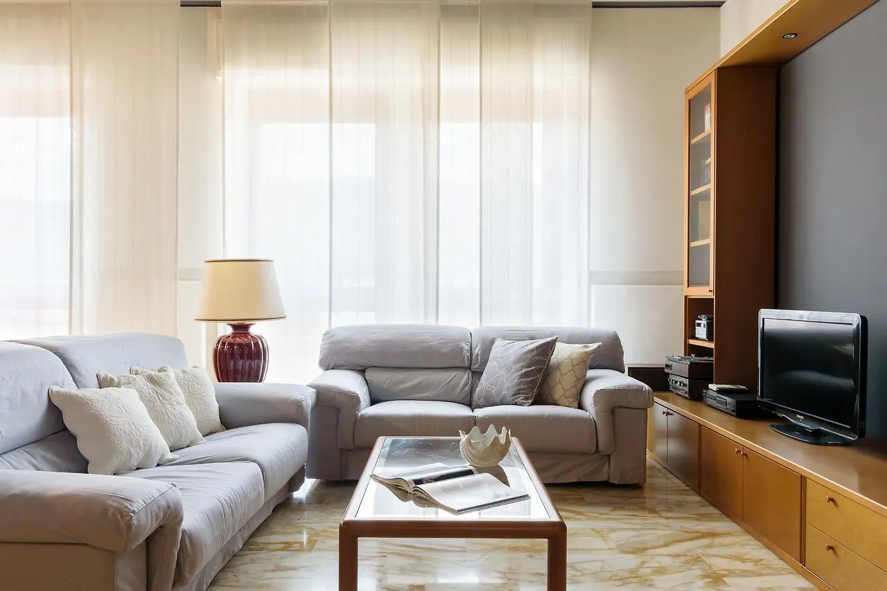 Vista Duomo - Bymyhomeincomo